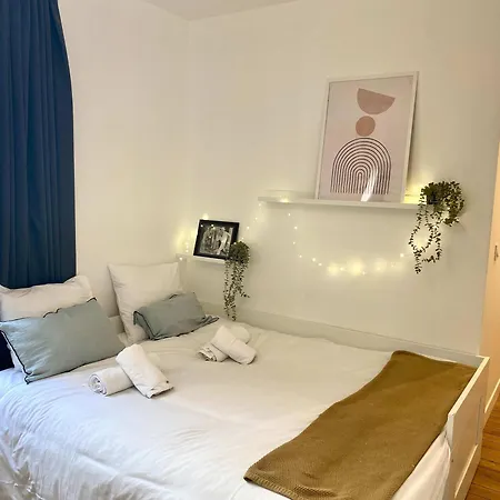 New 422 Louis - Cosy Center Apartment